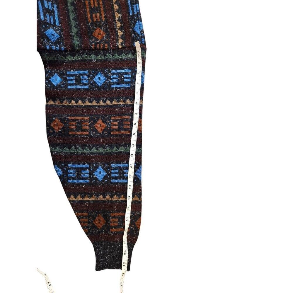 Men's Multicolor Patterned Sweater - Picture 6 of 6